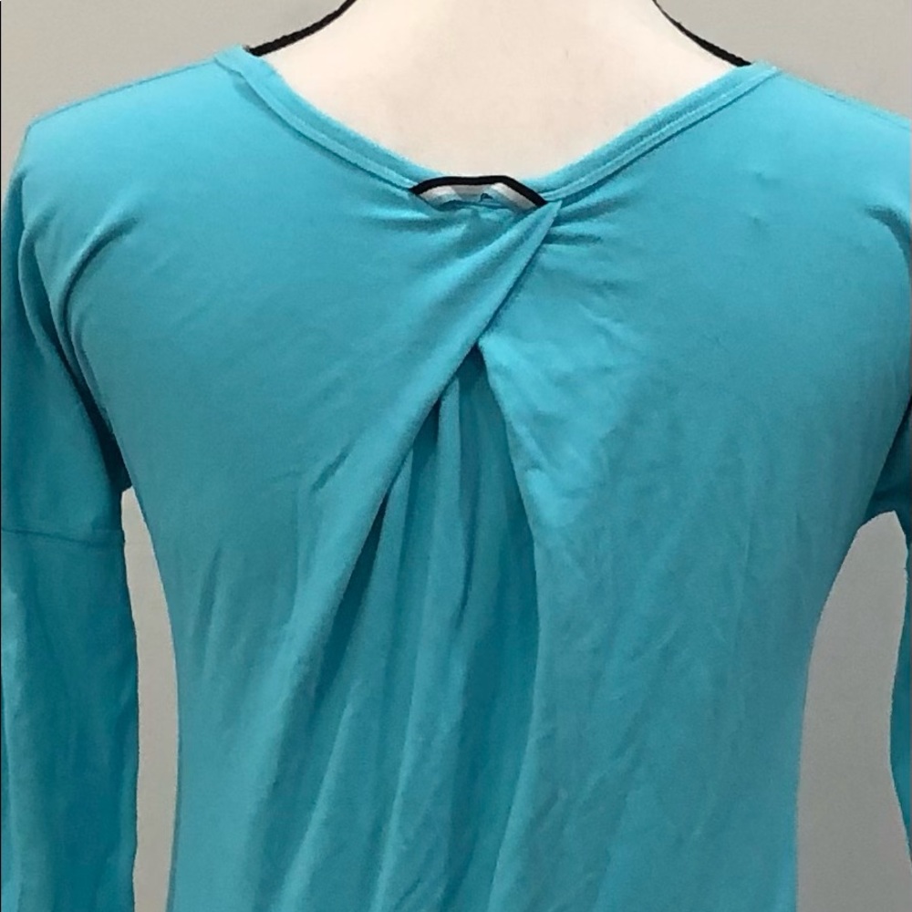 Girl’s Ivivva Active Top - Picture 3 of 3